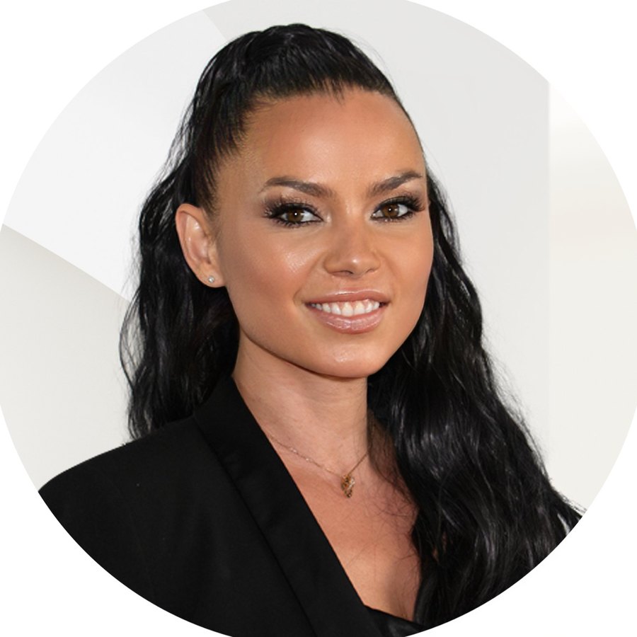 Aurélie Dupassieux 肖像
